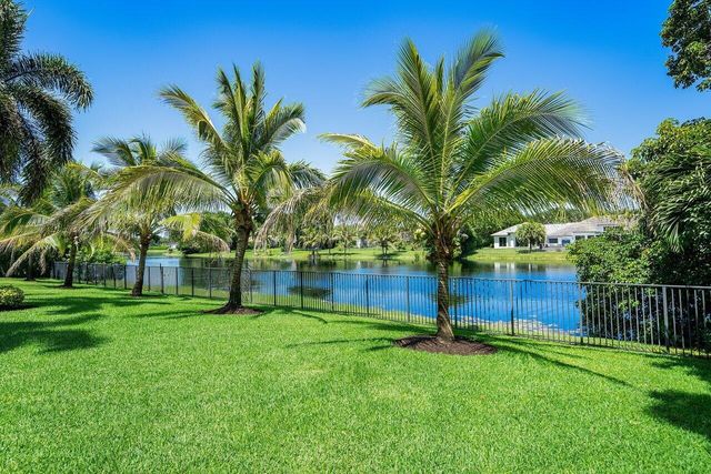 17837 Fieldbrook Circle W, Boca Raton, FL 33496