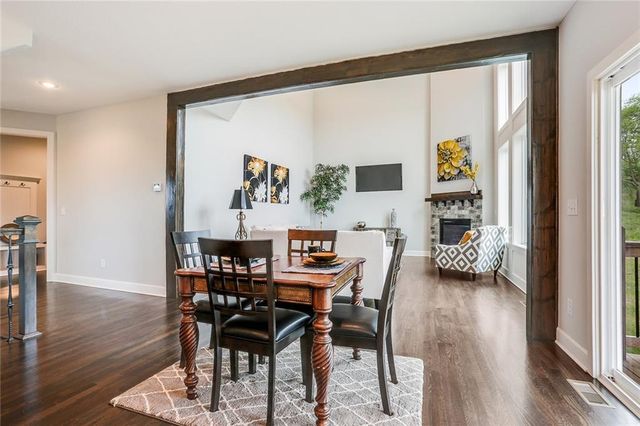 18604 Mohawk Lane, Overland Park, KS 66085