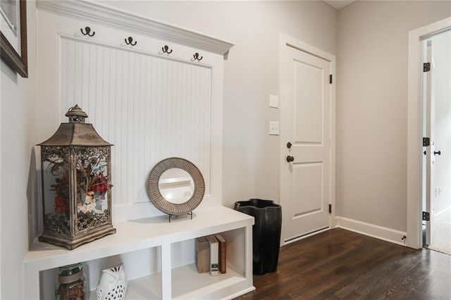 18604 Mohawk Lane, Overland Park, KS 66085