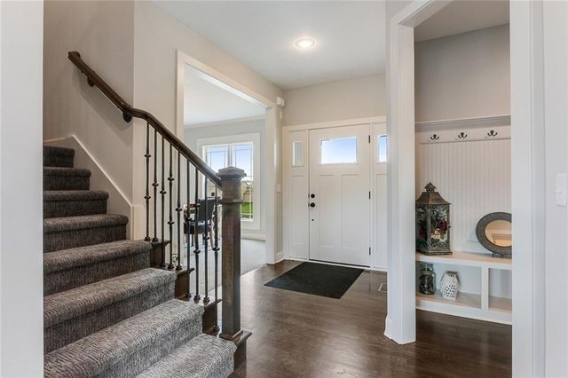 18604 Mohawk Lane, Overland Park, KS 66085