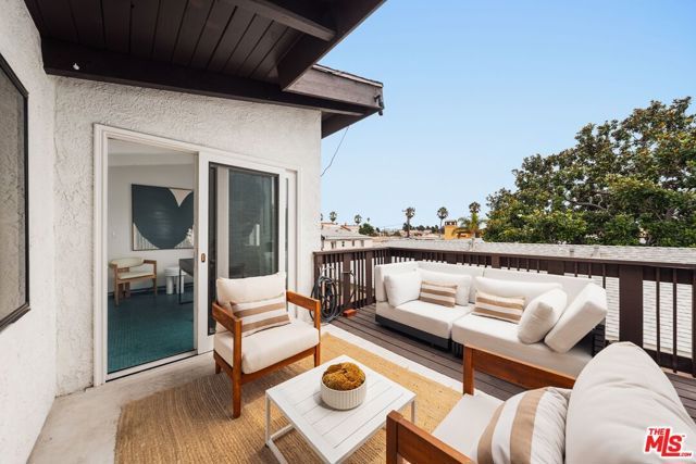 831 14th Street 2, Santa Monica, CA 90403