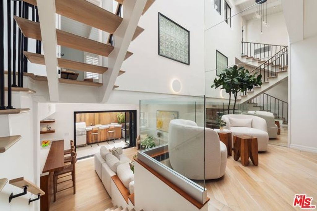 831 14th Street 2, Santa Monica, CA 90403