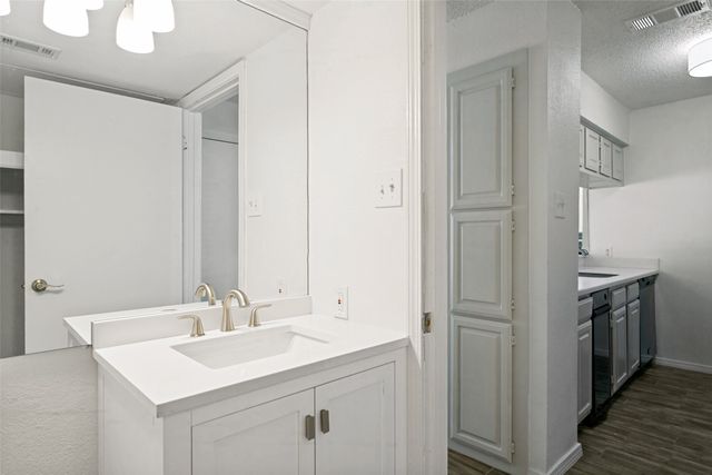 18240 Midway Road 901, Dallas, TX 75287