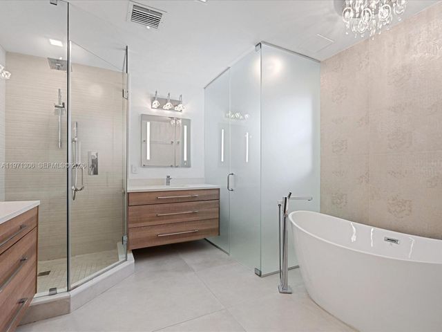 2833 NE 22nd St, Fort Lauderdale, FL 33305