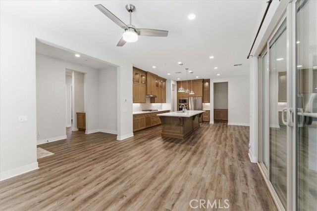 4725 Flora Park Way, Cypress, CA 90720