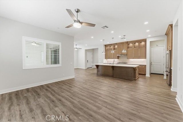 4725 Flora Park Way, Cypress, CA 90720