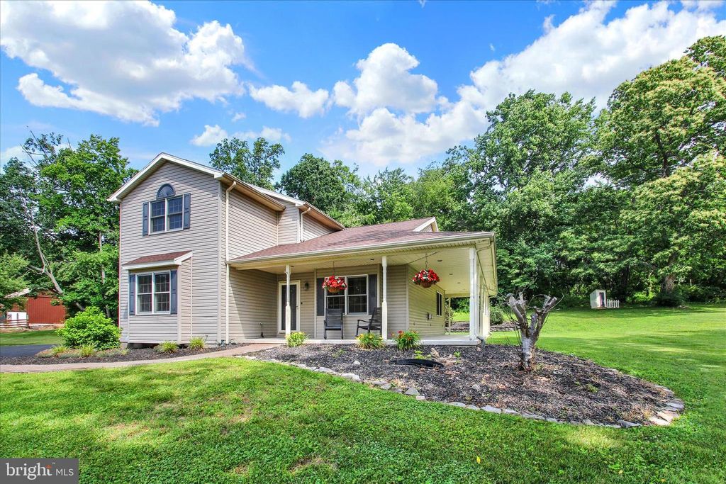 Image 26 of property listing at 7208 KOPP RD, Spring Grove, PA 17362