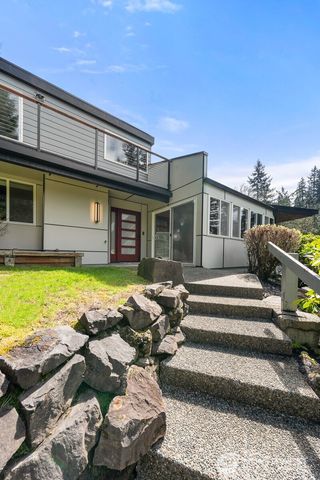 4830 88th Place SE, Mercer Island, WA 98040
