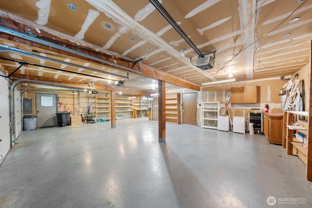 4830 88th Place SE, Mercer Island, WA 98040
