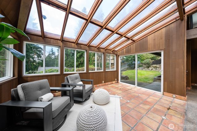 4830 88th Place SE, Mercer Island, WA 98040