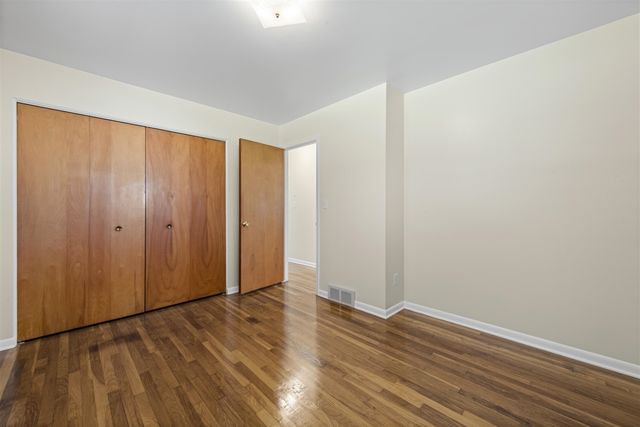 29166 Lorikay Street, Farmington Hills, MI 48334