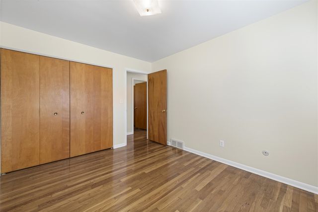 29166 Lorikay Street, Farmington Hills, MI 48334