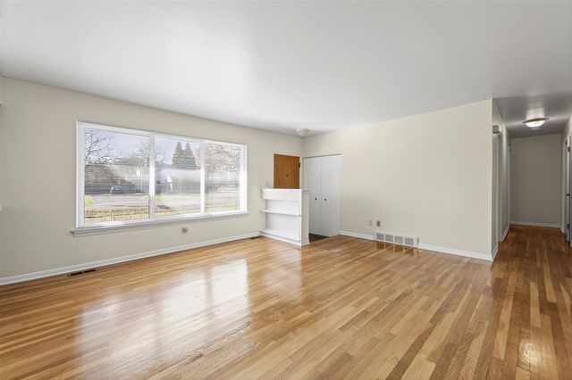 29166 Lorikay Street, Farmington Hills, MI 48334