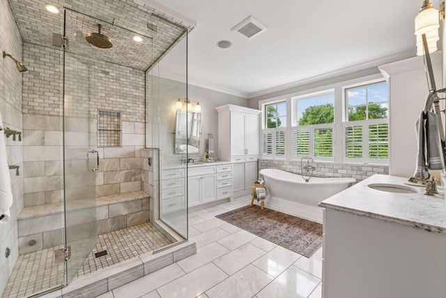 20455 Park Place, Deephaven, MN 55331