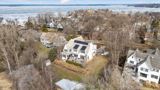 20455 Park Place, Deephaven, MN 55331