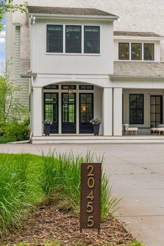 20455 Park Place, Deephaven, MN 55331