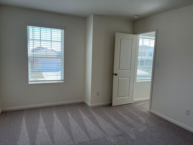 624 Gemsbok DR, Hutto, TX 78364