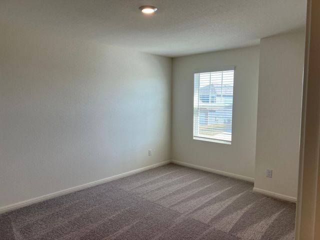 624 Gemsbok DR, Hutto, TX 78364