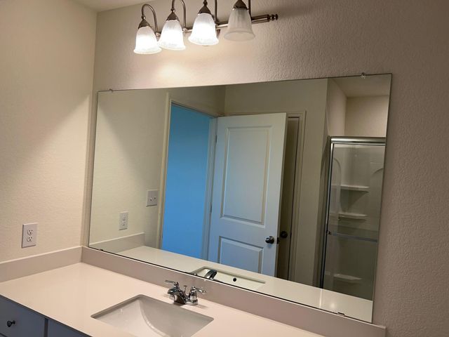 624 Gemsbok DR, Hutto, TX 78364