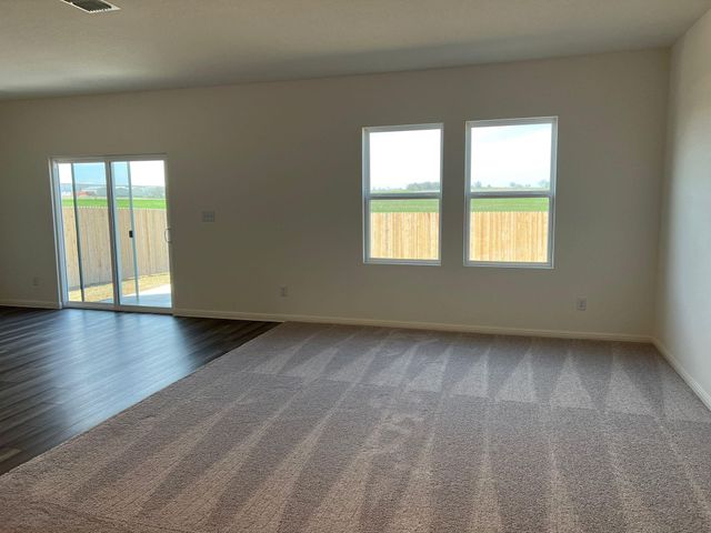 624 Gemsbok DR, Hutto, TX 78364