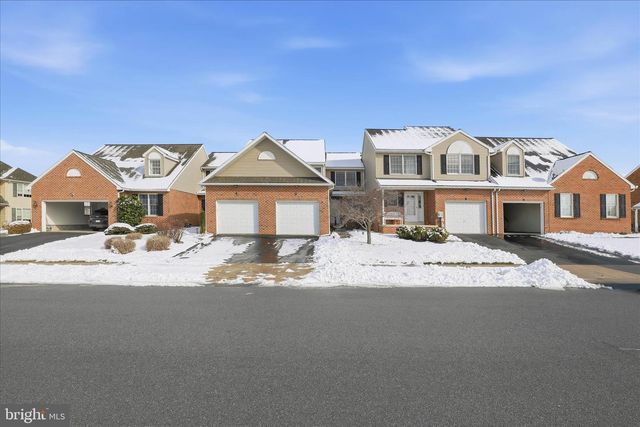 6 SPRING HILL LN, Mountville, PA 17554