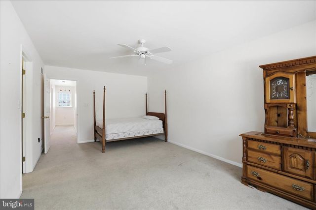 6 SPRING HILL LN, Mountville, PA 17554