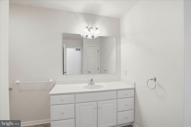 6 SPRING HILL LN, Mountville, PA 17554