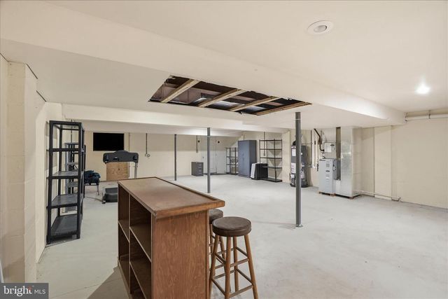 6 SPRING HILL LN, Mountville, PA 17554