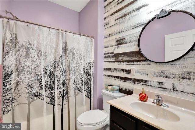 4 ROSEBUSH CT, Womelsdorf, PA 19567