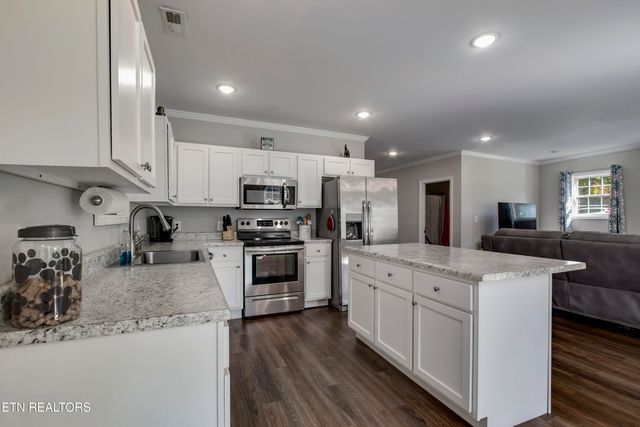 196 County Road 656, Athens, TN 37303