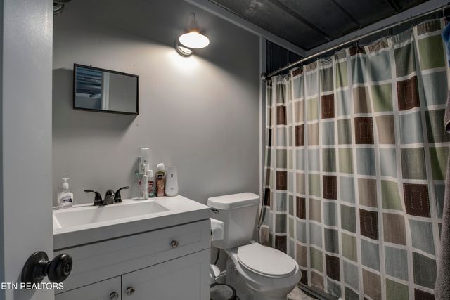 196 County Road 656, Athens, TN 37303