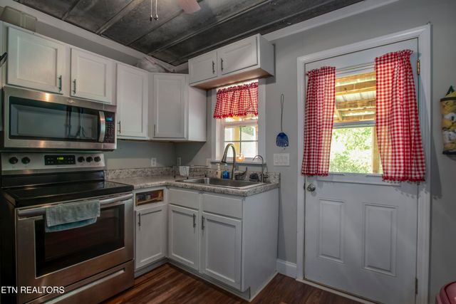 196 County Road 656, Athens, TN 37303