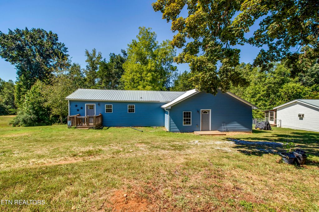196 County Road 656, Athens, TN 37303