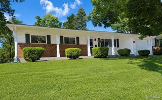 3275 Tom Sawyer Drive, Florissant, MO 63033