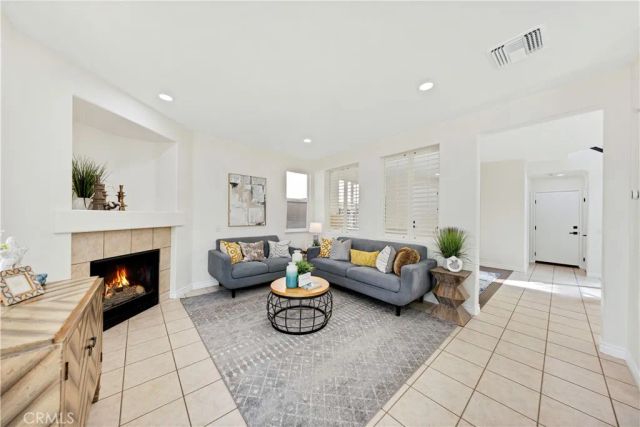 27732 Elkwood, Castaic, CA 91384