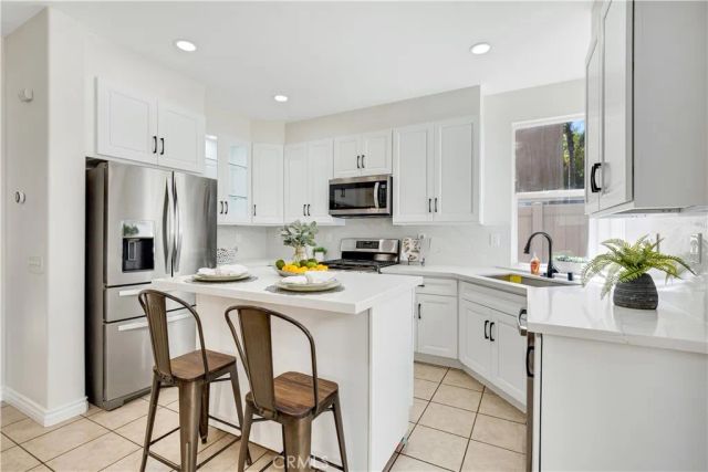 27732 Elkwood, Castaic, CA 91384