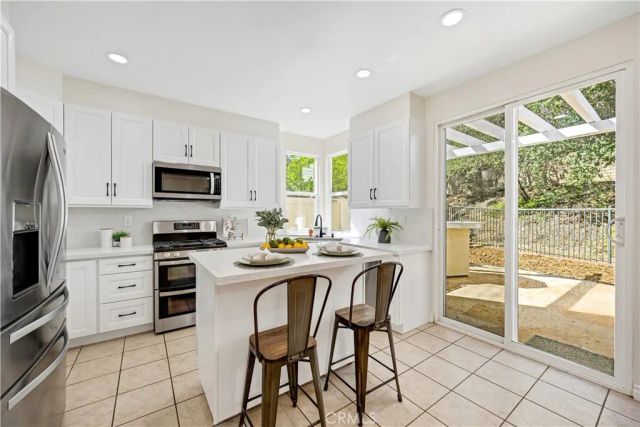 27732 Elkwood, Castaic, CA 91384