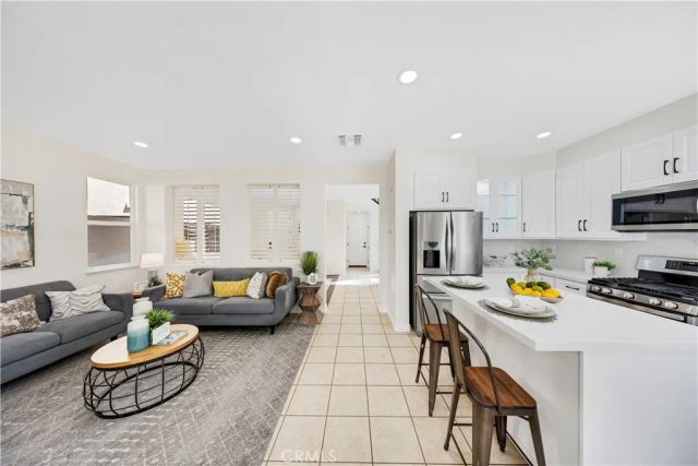 27732 Elkwood, Castaic, CA 91384