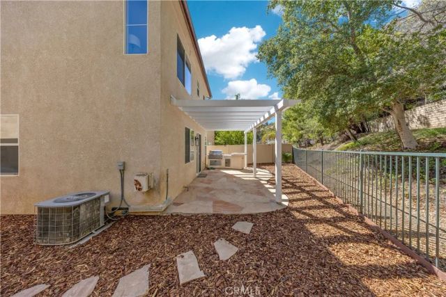 27732 Elkwood, Castaic, CA 91384