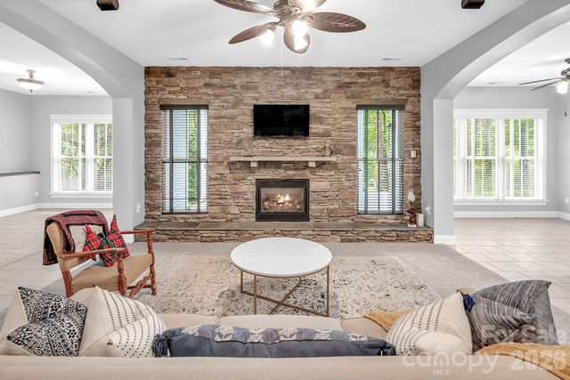 619 N Oak Drive, Huntersville, NC 28078