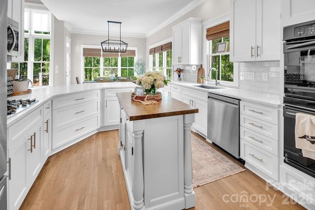619 N Oak Drive, Huntersville, NC 28078