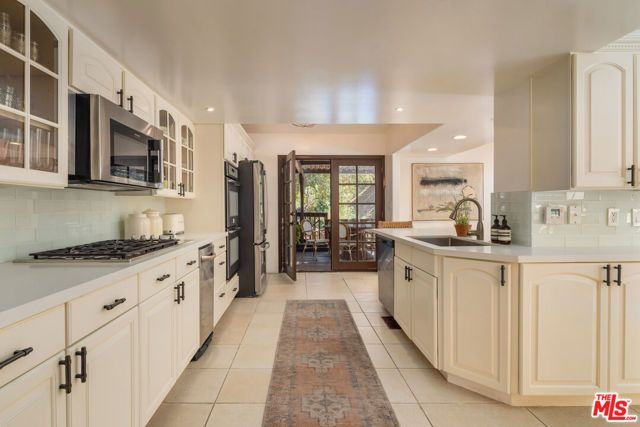 1508 N Beverly Glen Boulevard, Los Angeles, CA 90077