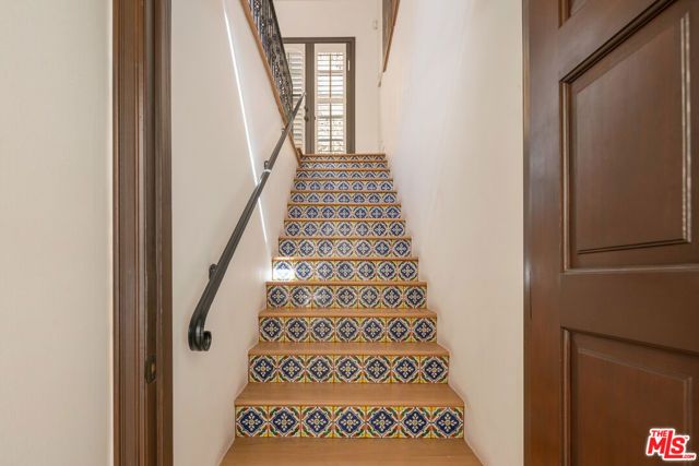 1508 N Beverly Glen Boulevard, Los Angeles, CA 90077