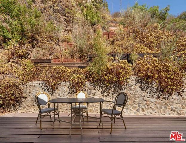 1508 N Beverly Glen Boulevard, Los Angeles, CA 90077