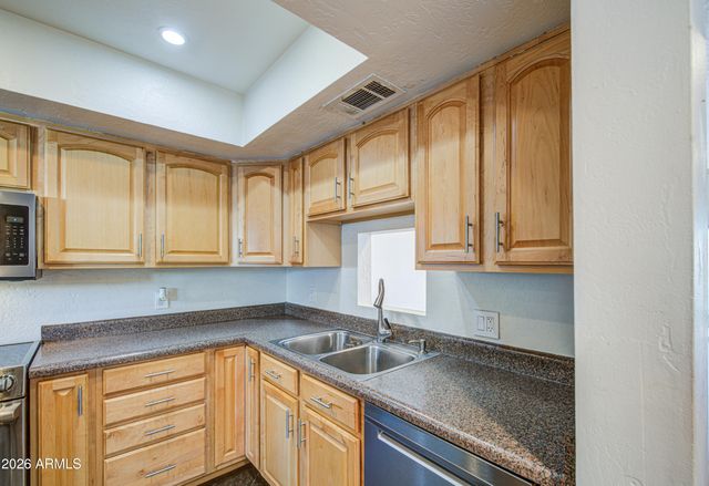 1530 S RIVER Drive, Tempe, AZ 85281