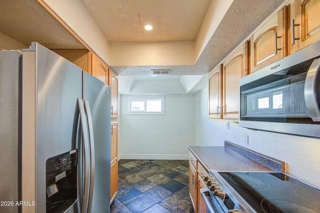 1530 S RIVER Drive, Tempe, AZ 85281