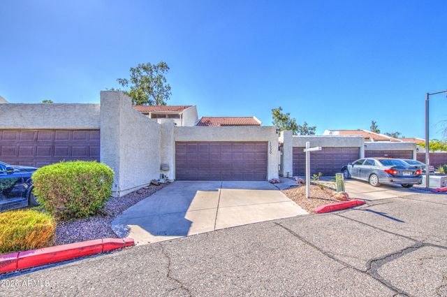 1530 S RIVER Drive, Tempe, AZ 85281