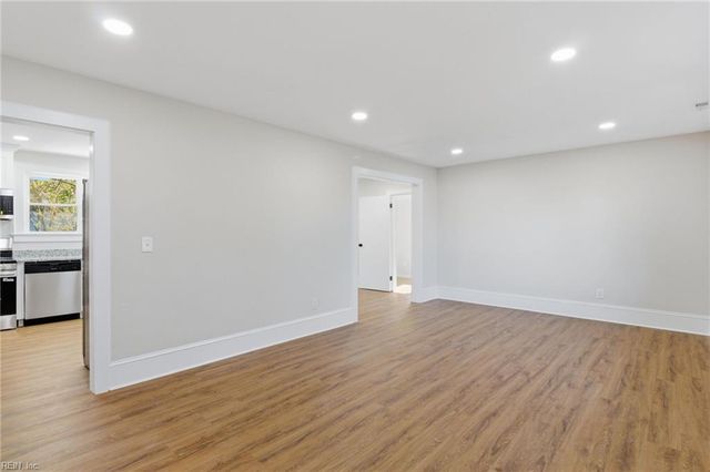 1444 Wilroy RD, Suffolk, VA 23434