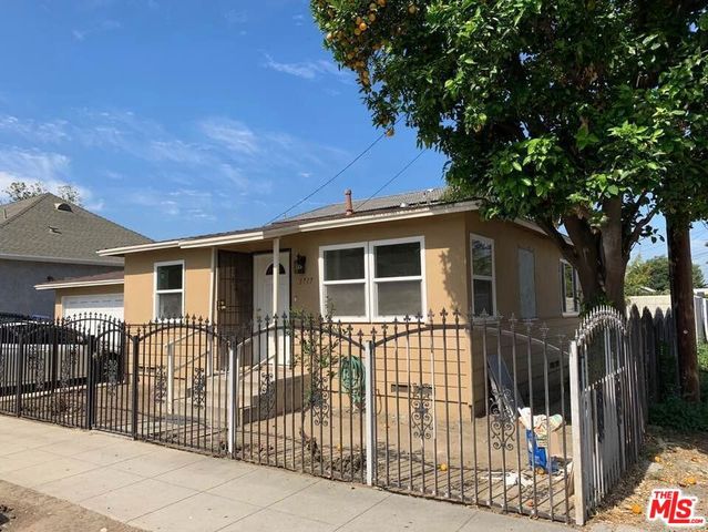 1305 W 37th Place, Los Angeles, CA 90007