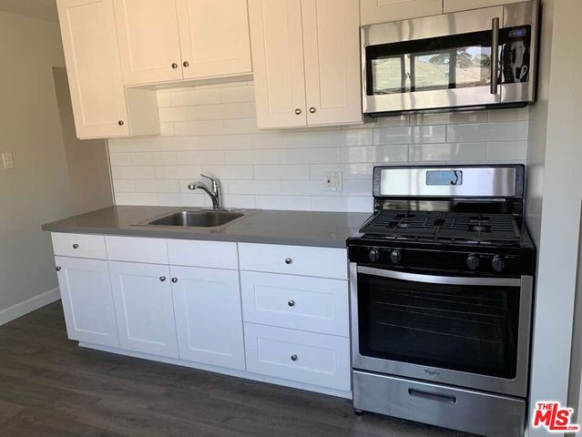 1305 W 37th Place, Los Angeles, CA 90007